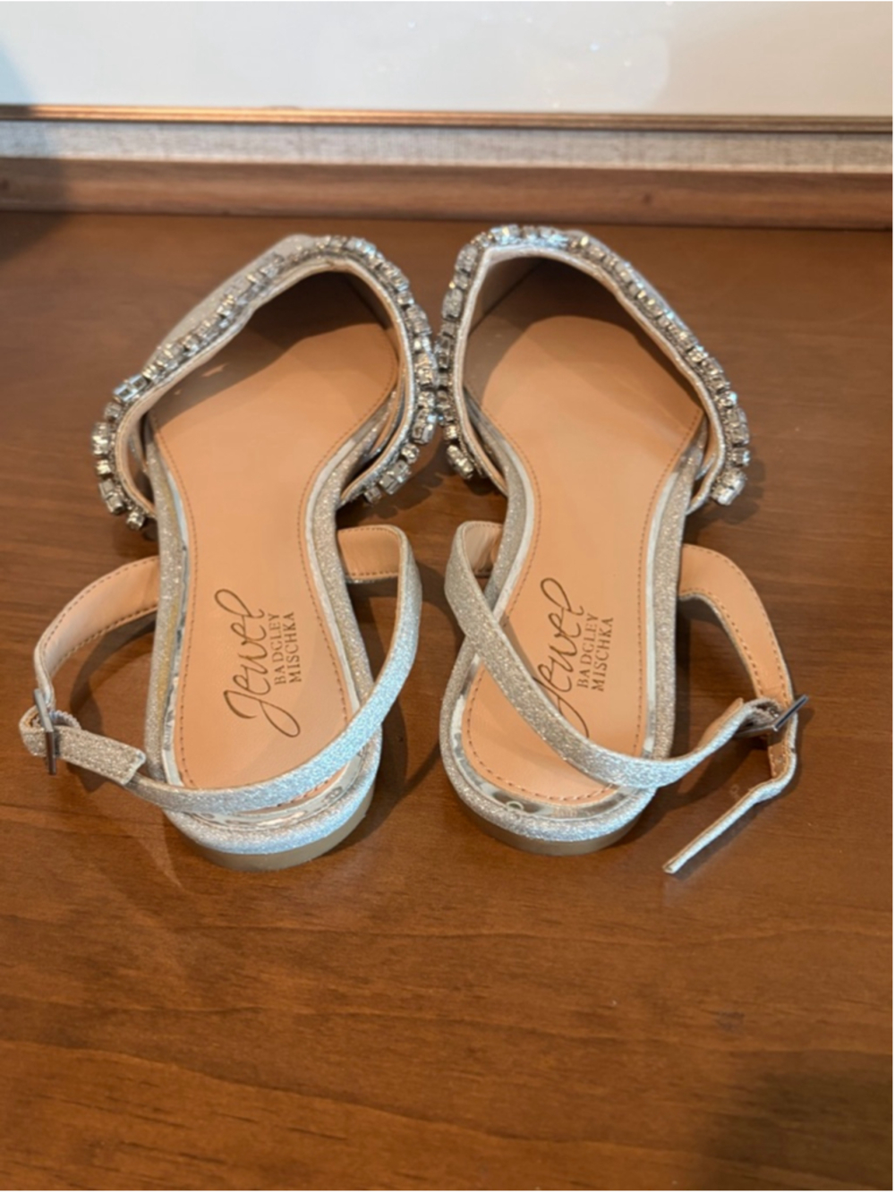Jewel Badgley Mischka Silver Glitter Pointed Toe Flats Size 6 - Picture 6 of 8
